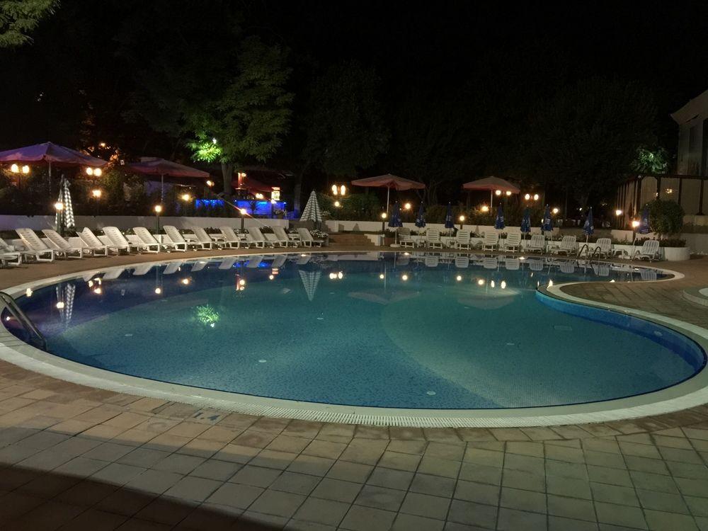 Wyndham Tashkent Hotel ภายนอก รูปภาพ