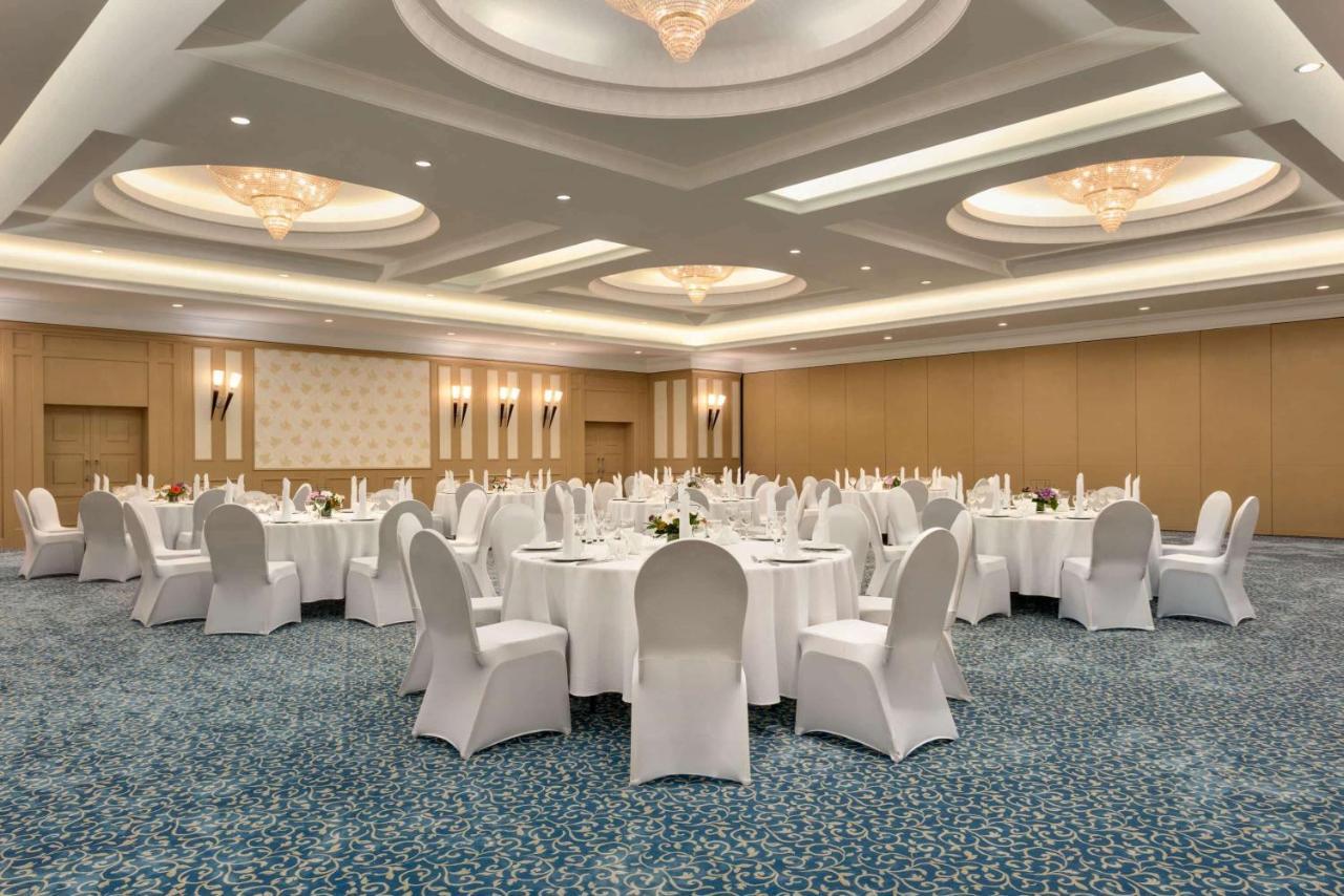 Wyndham Tashkent Hotel ภายนอก รูปภาพ