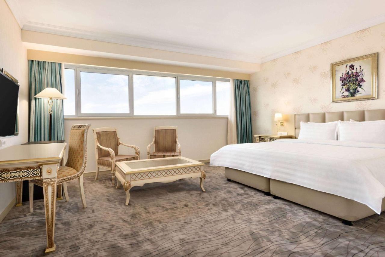Wyndham Tashkent Hotel ภายนอก รูปภาพ