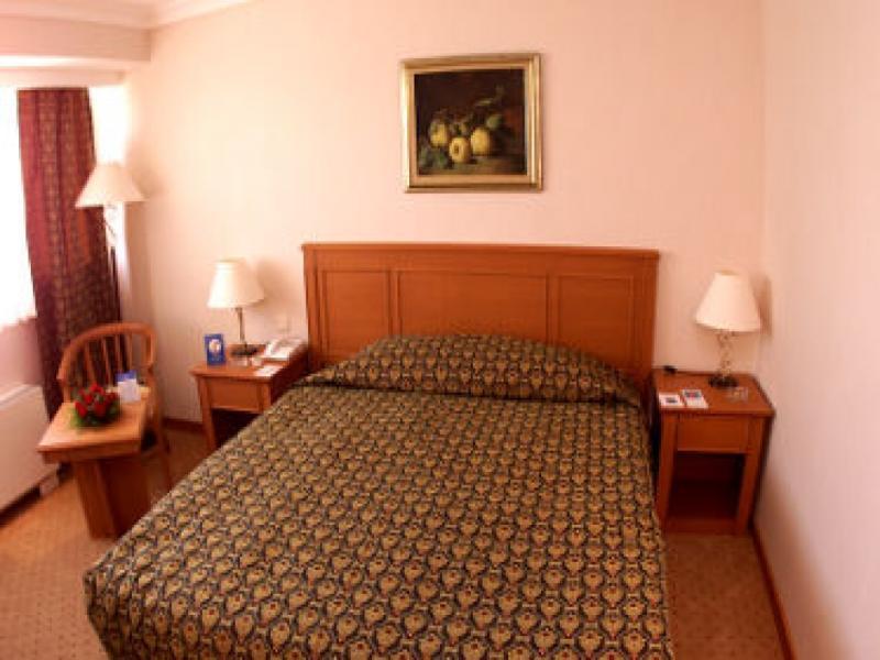 Wyndham Tashkent Hotel ภายนอก รูปภาพ