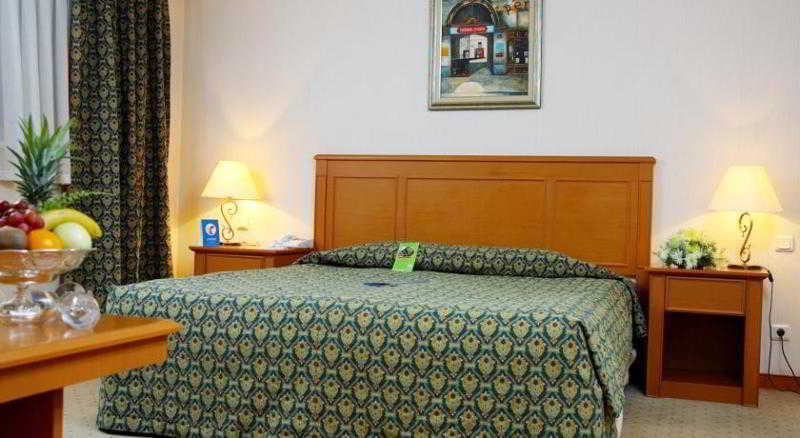 Wyndham Tashkent Hotel ภายนอก รูปภาพ