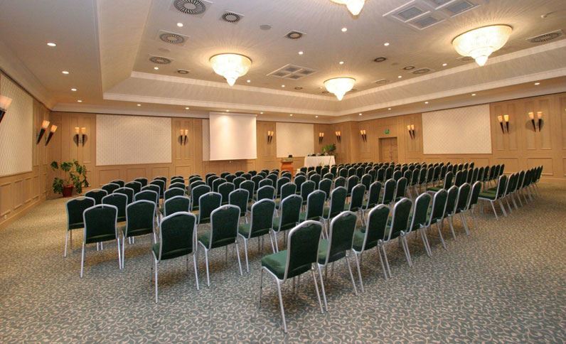 Wyndham Tashkent Hotel ภายนอก รูปภาพ